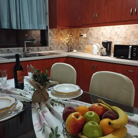 Eleni's Apartman Limenária